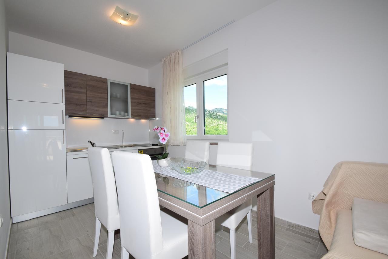 Apartment Anica Kuk Starigrad Paklenica Eksteriør billede