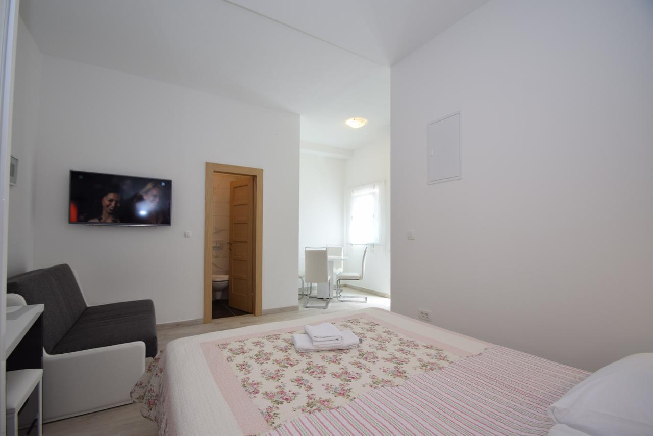 Apartment Anica Kuk Starigrad Paklenica Eksteriør billede