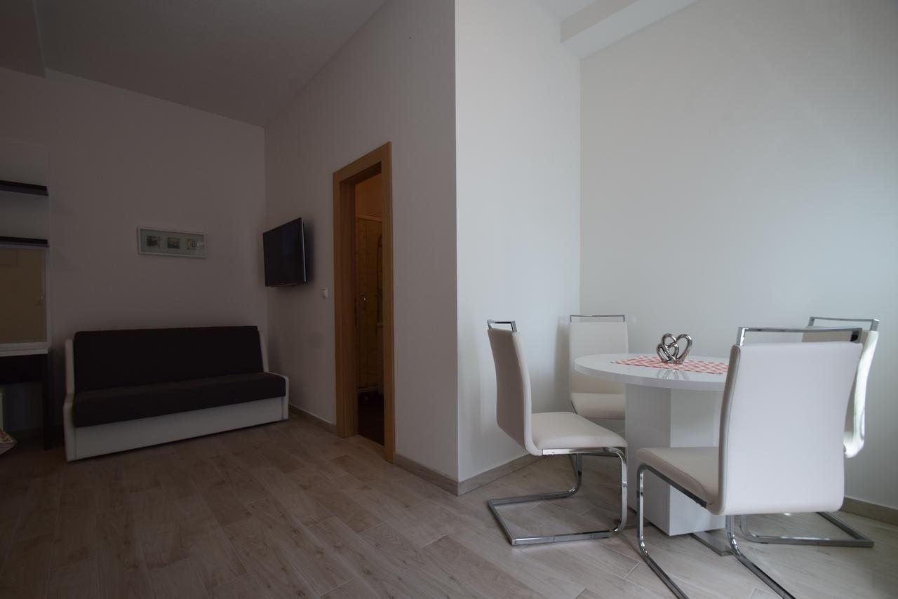 Apartment Anica Kuk Starigrad Paklenica Eksteriør billede